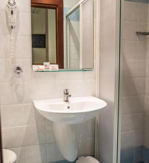 ホテル Consul Family