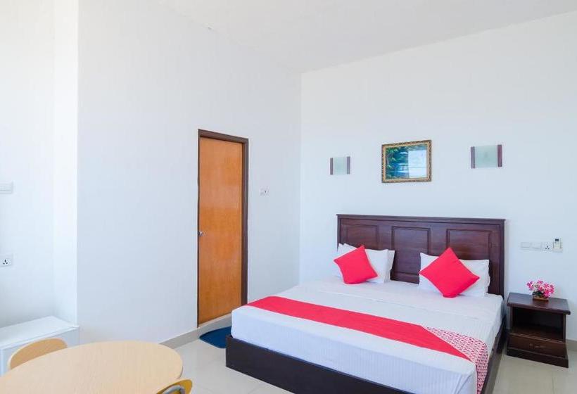 Отель Coral Breeze Colombo