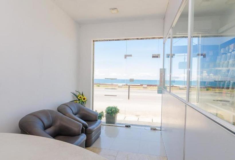 Отель Coral Breeze Colombo