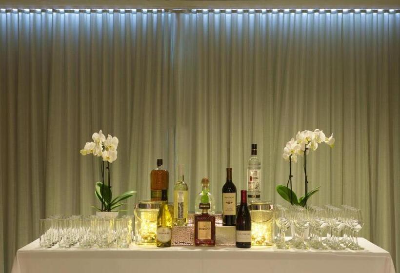 בית מלון כפרי Courtyard By Marriott Seattle Everett Downtown