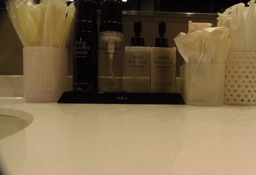 מלון כמוסות The Nell Ueno Okachimachi