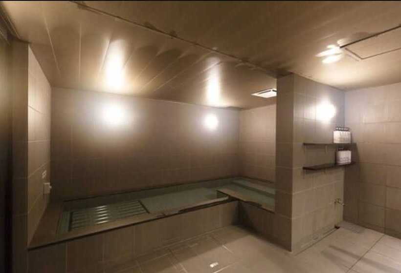 מלון כמוסות The Nell Ueno Okachimachi