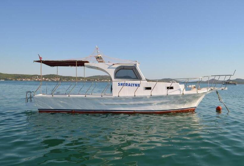 בית מלון כפרי Cunda Kivrak