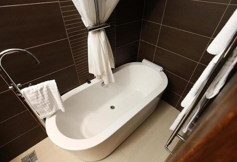 בית מלון כפרי Customs House Country Inn