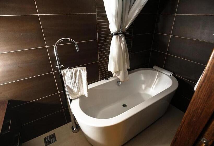 בית מלון כפרי Customs House Country Inn