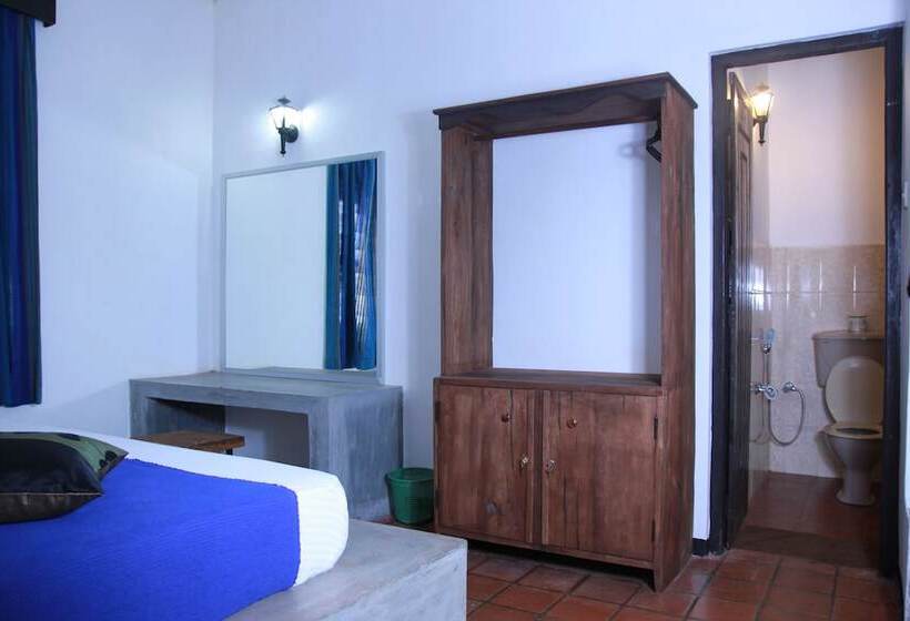 Отель Dambulu Oya Family Park