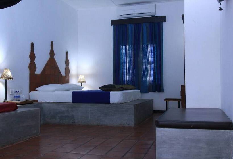 Отель Dambulu Oya Family Park