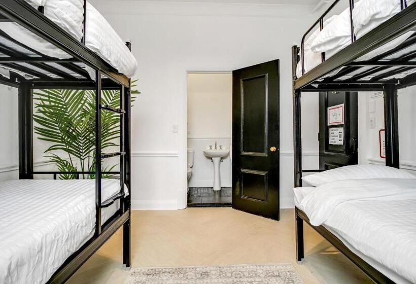 هتل Venus Harbourside   Female Only Hostel