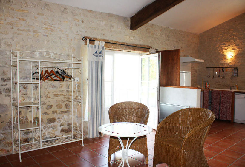 فندق Domaine De La Laigne