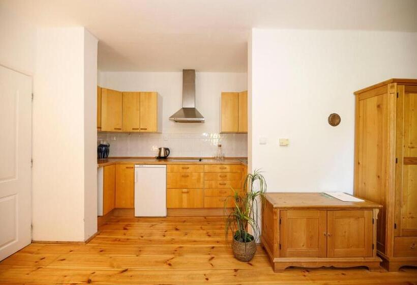 هتل Dvůr Pecínov