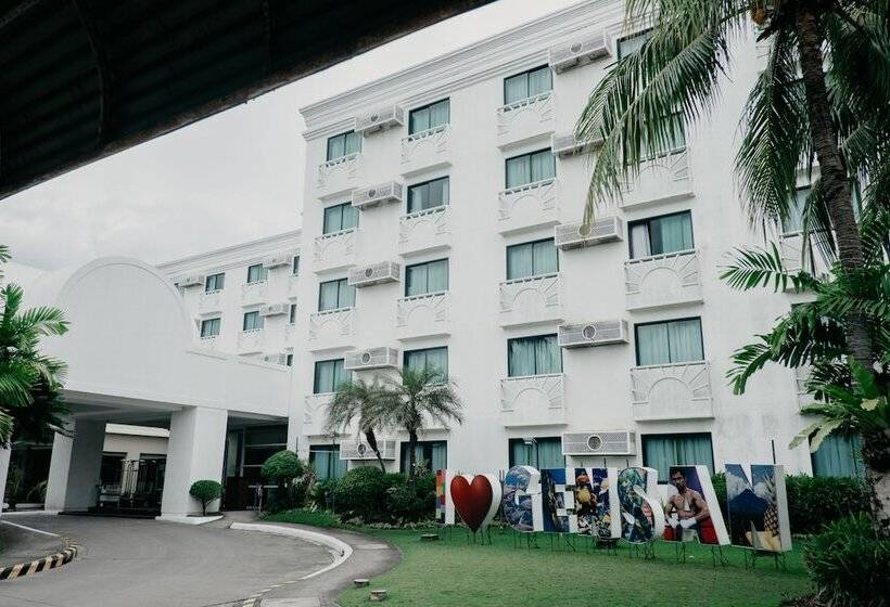 فندق East Asia Royale