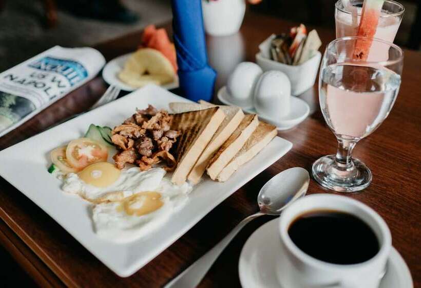 هتل East Asia Royale