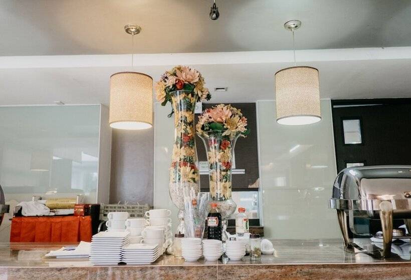 هتل East Asia Royale