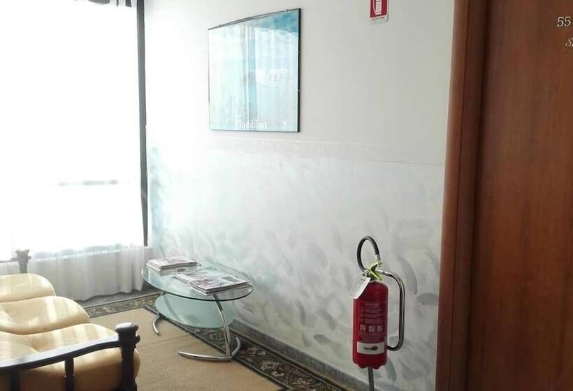 Отель Esperia
