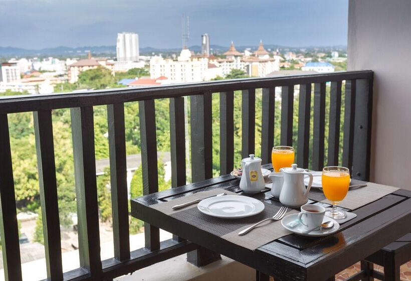 酒店 Golden Tulip Essential Pattaya