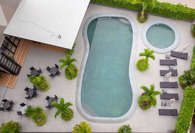 酒店 Golden Tulip Essential Pattaya