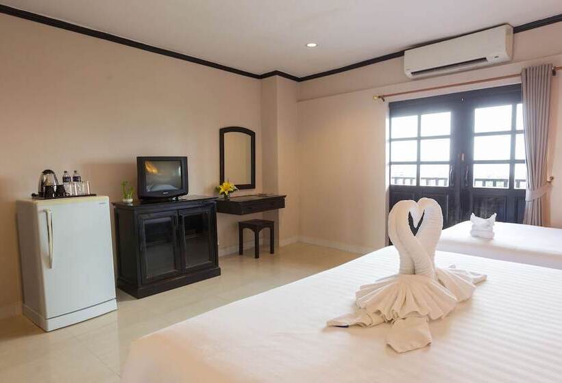 酒店 Golden Tulip Essential Pattaya