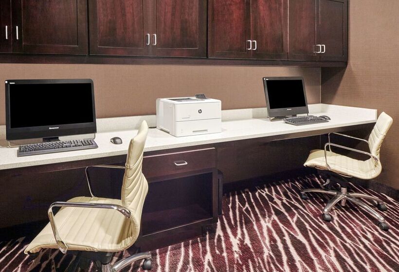 هتل Hampton Inn Fond Du Lac