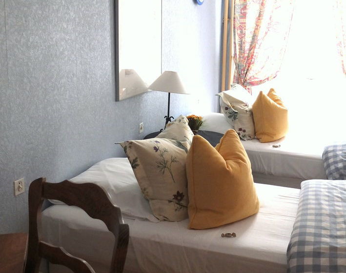 Отель A Chablis La Maison D Alienor, Chambres D Hôtes