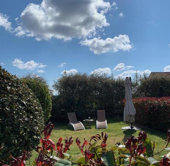 ホテル Hôtel Le Clos Badan