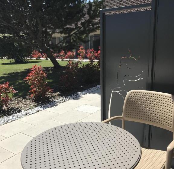 ホテル Hôtel Le Clos Badan