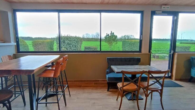 ホテル Hôtel Le Clos Badan