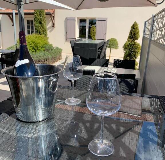 ホテル Hôtel Le Clos Badan