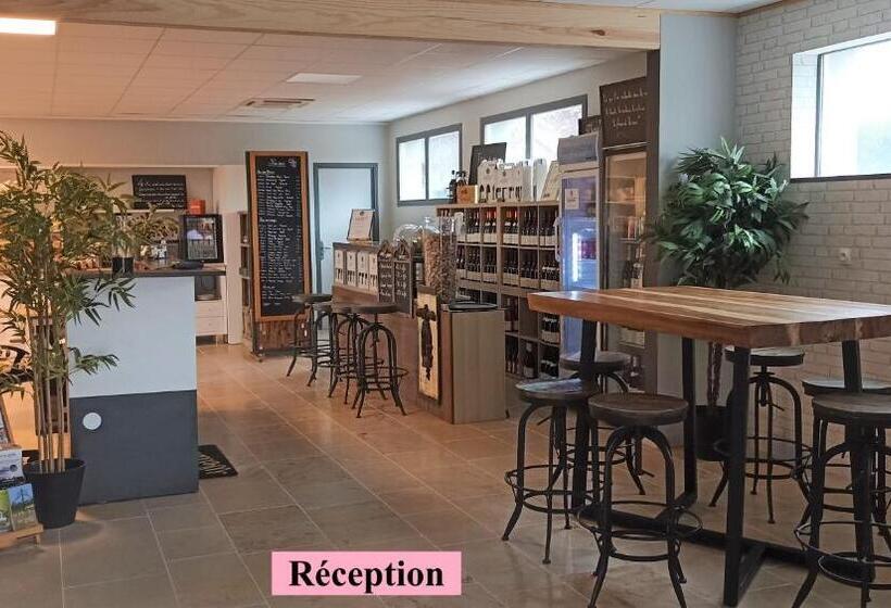 ホテル Hôtel Le Clos Badan