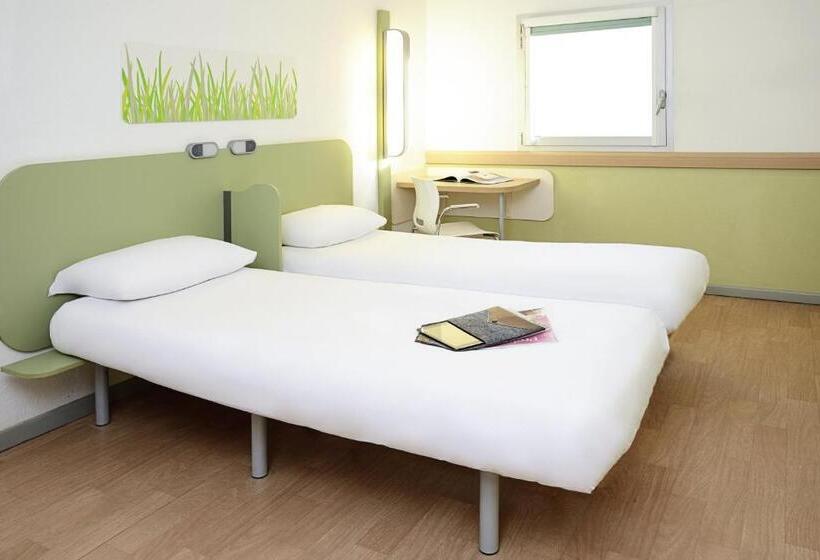 בית מלון כפרי Ibis Budget Courbevoie Paris La Défense
