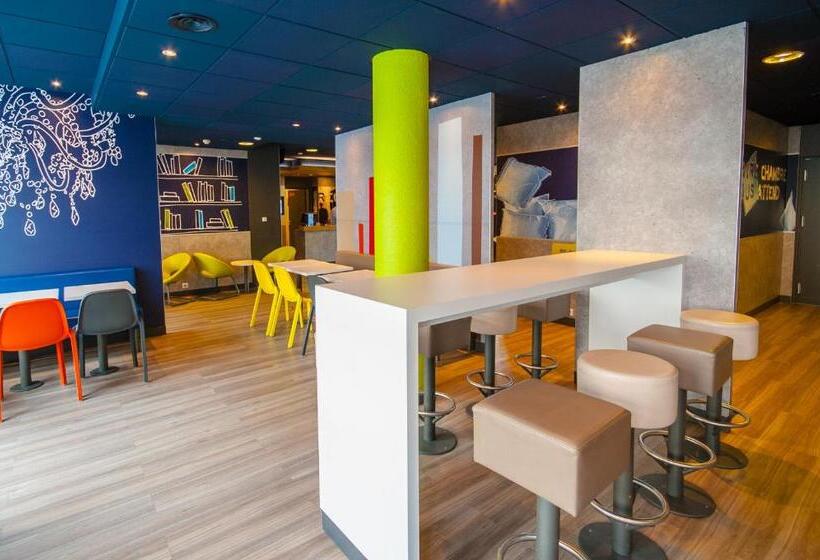 בית מלון כפרי Ibis Budget Courbevoie Paris La Défense