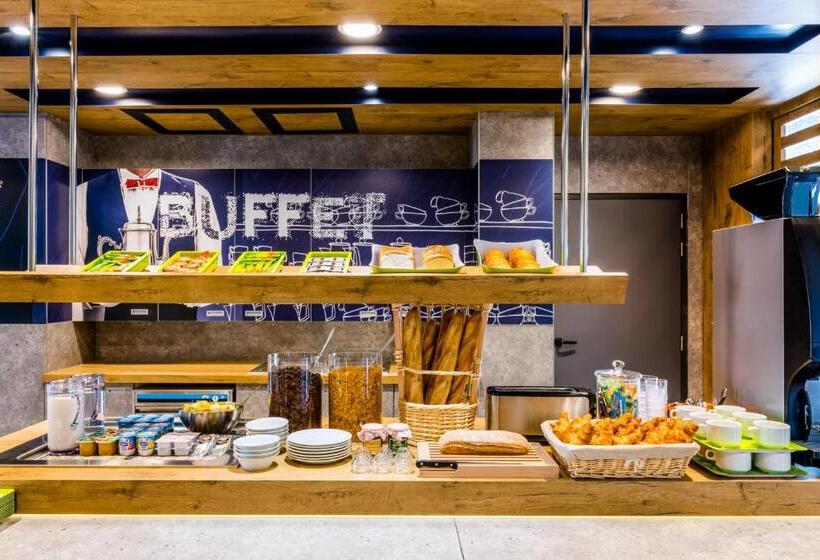 בית מלון כפרי Ibis Budget Courbevoie Paris La Défense