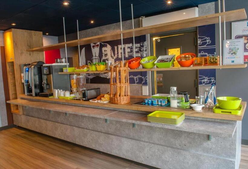 בית מלון כפרי Ibis Budget Courbevoie Paris La Défense