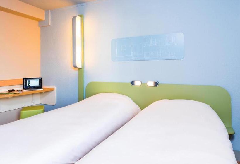 בית מלון כפרי Ibis Budget Courbevoie Paris La Défense