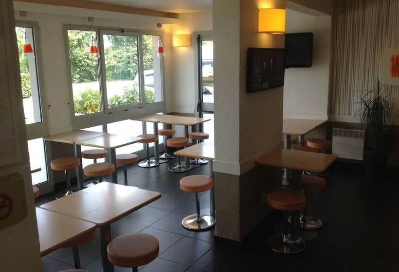 Отель Ibis Budget Orgeval