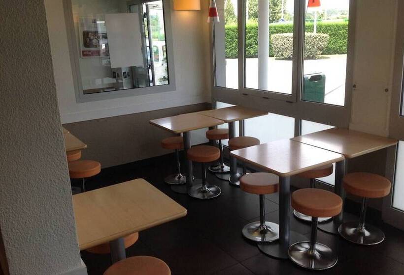 Отель Ibis Budget Orgeval