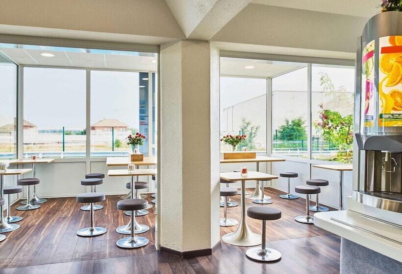 فندق Ibis Budget Santeny