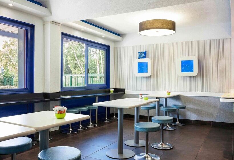 Отель Ibis Budget Sucy En Brie