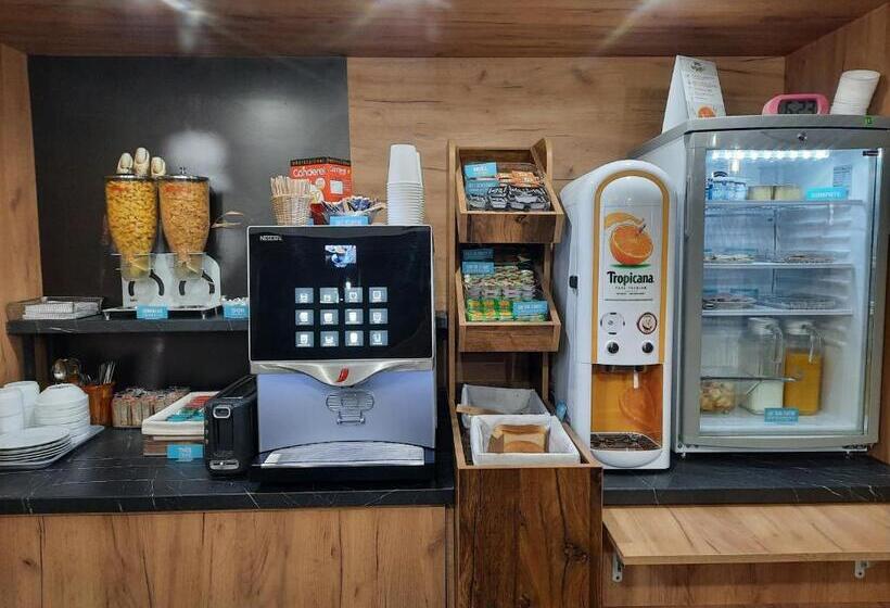 فندق Kyriad Direct Caen Nord Memorial