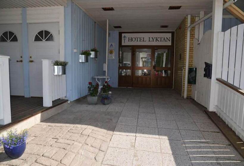 בית מלון כפרי L Lyktan