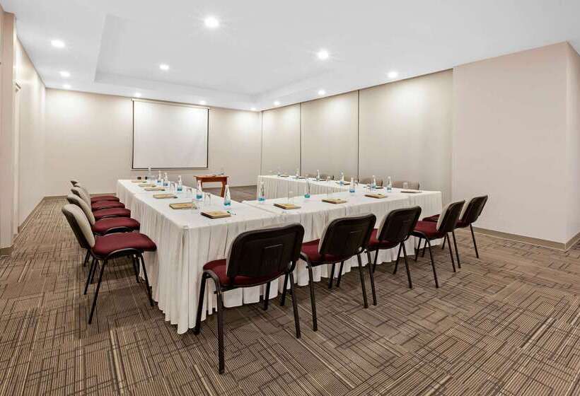 هتل La Quinta By Wyndham Aguascalientes