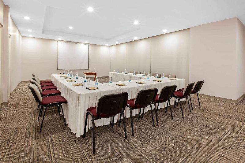 هتل La Quinta By Wyndham Aguascalientes