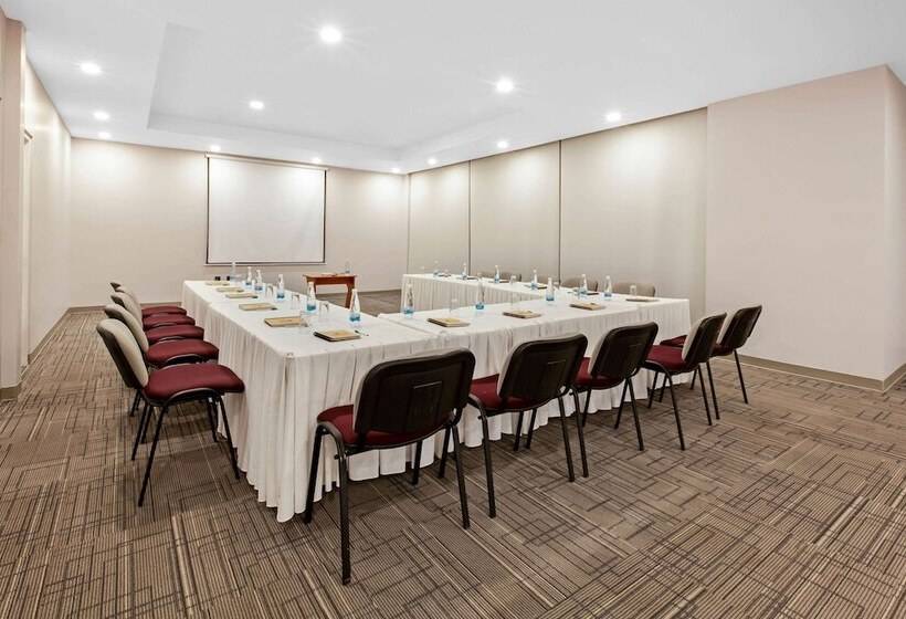 هتل La Quinta By Wyndham Aguascalientes