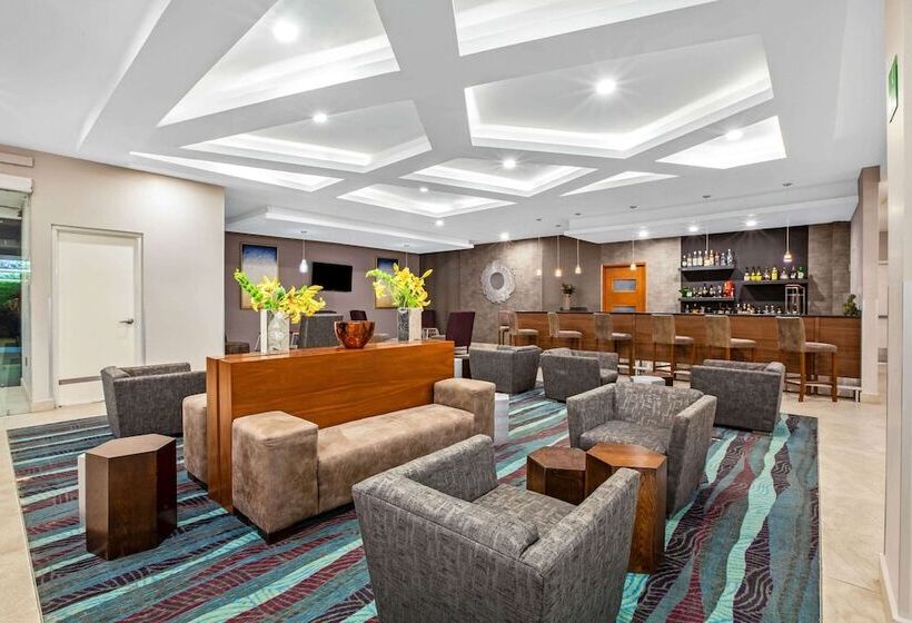 هتل La Quinta By Wyndham Aguascalientes