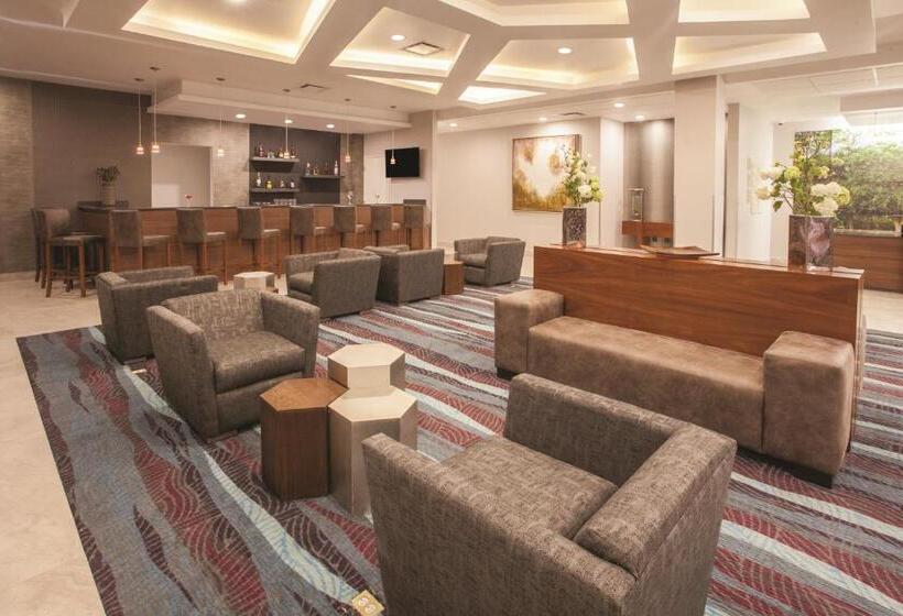 هتل La Quinta By Wyndham Aguascalientes