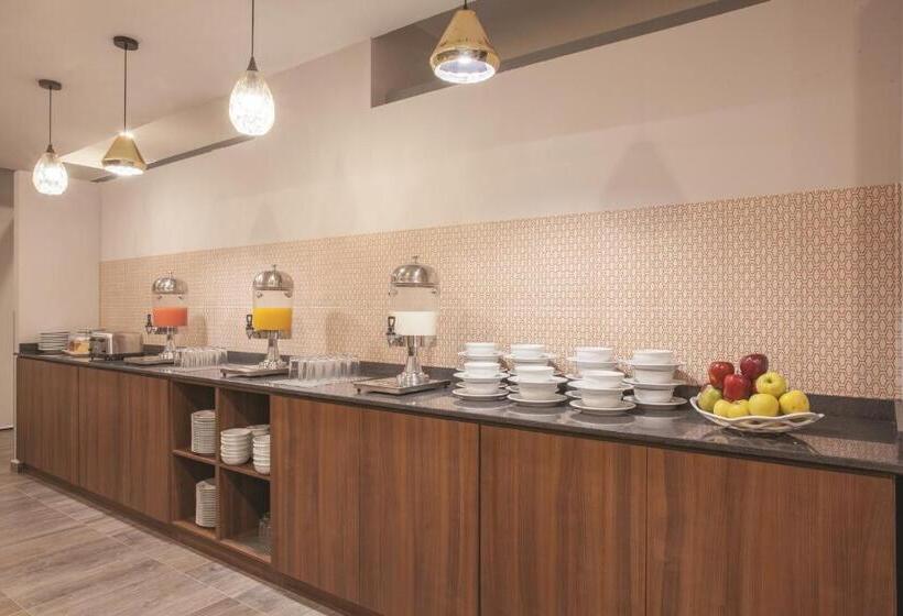 هتل La Quinta By Wyndham Aguascalientes