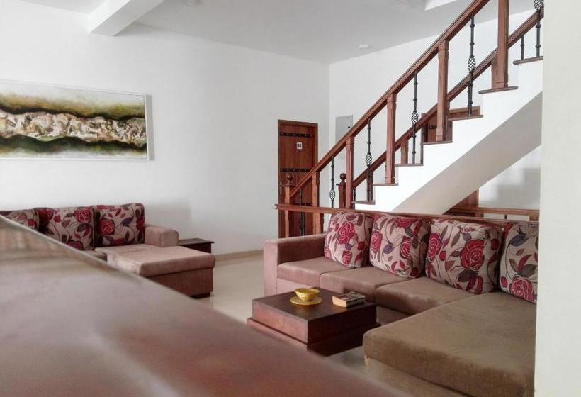 ホテル Liyya Residence