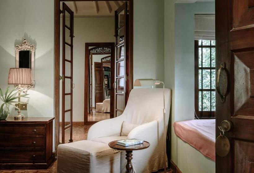 ホテル Maniumpathy