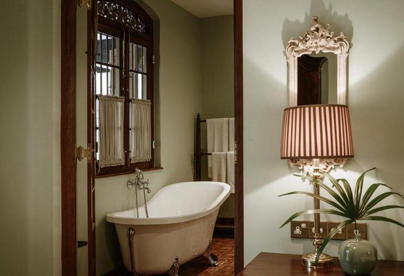 ホテル Maniumpathy