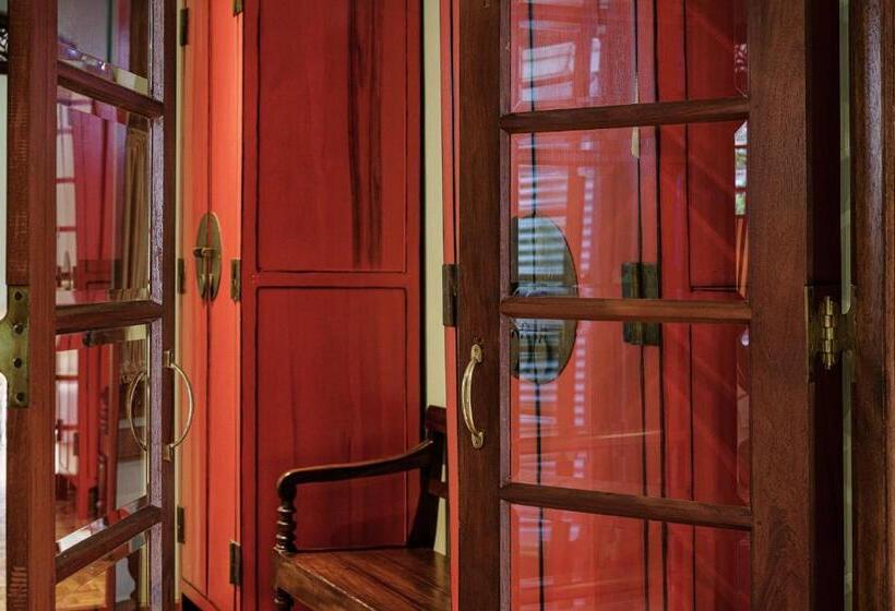 ホテル Maniumpathy