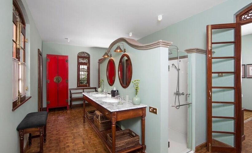 ホテル Maniumpathy